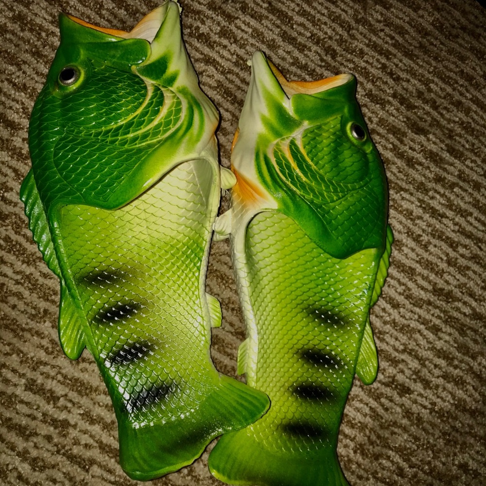 Fish flip flops 🐠